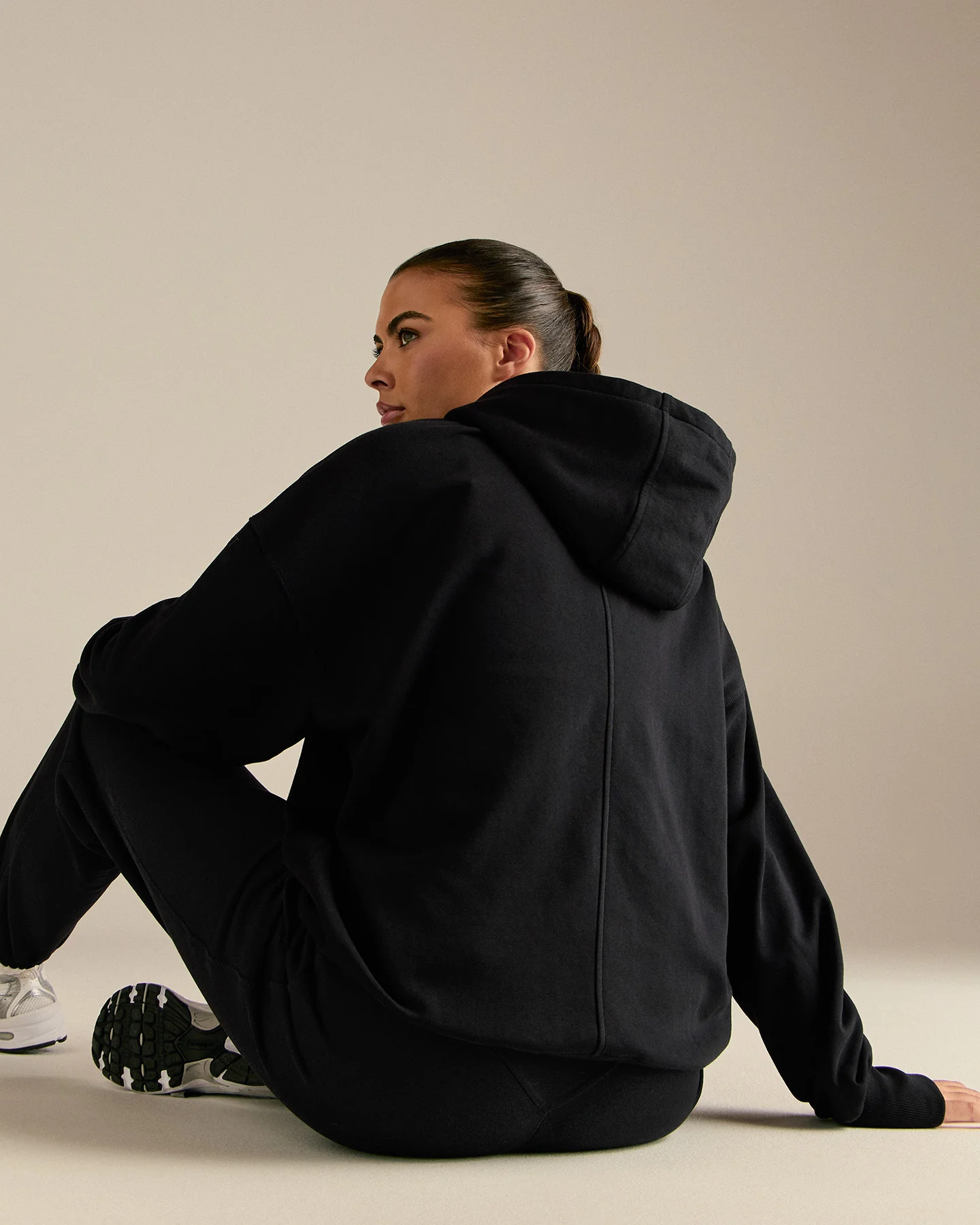 Comfort Oversized Hook Up Hoodie | Black - Image 8