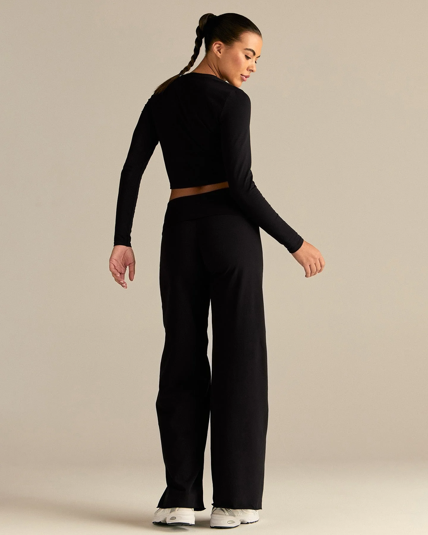 Cotton Contour Long Sleeve T-Shirt | Black - Image 2