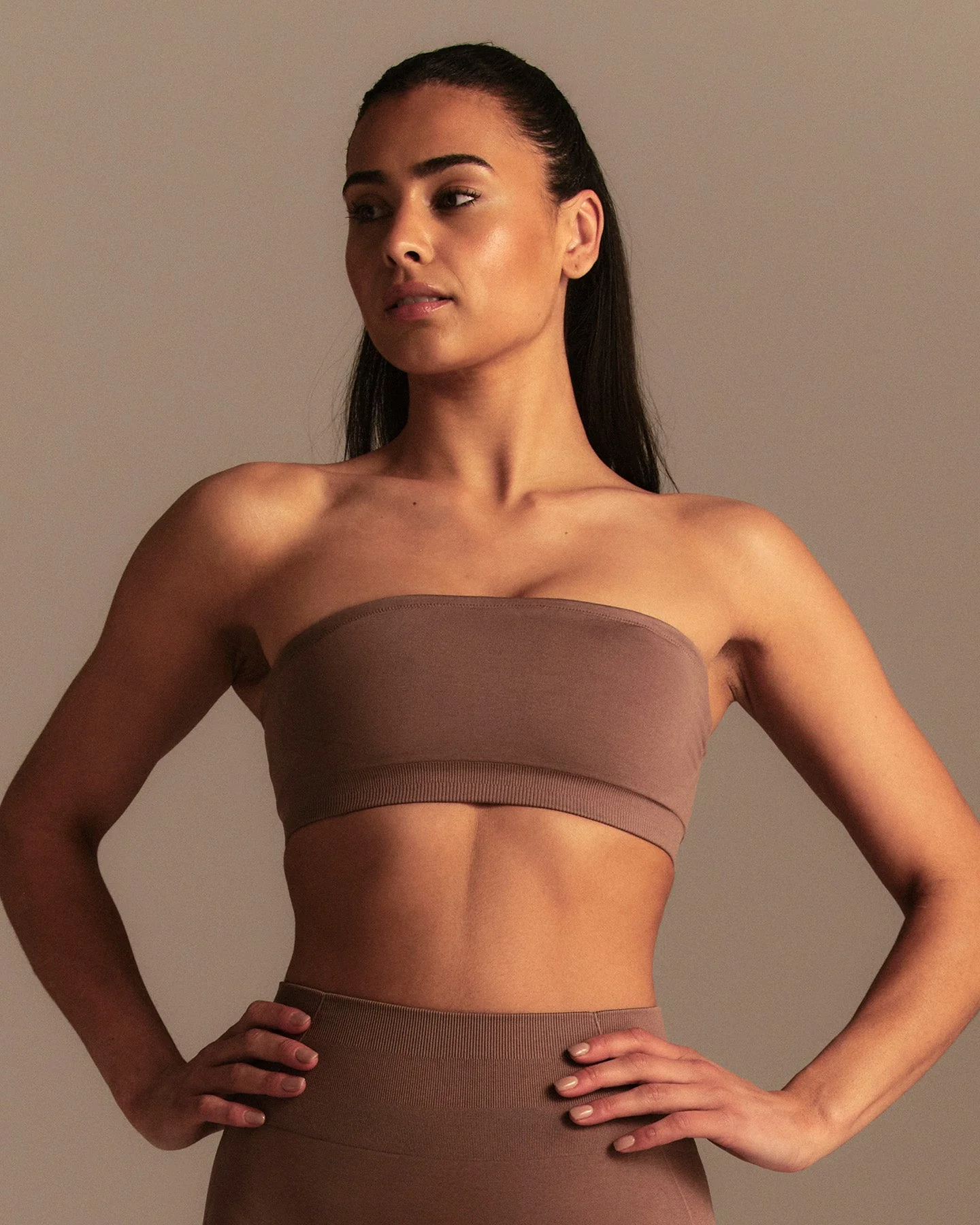 Define 2.0 Bandeau Bra | Mocha - Image 2