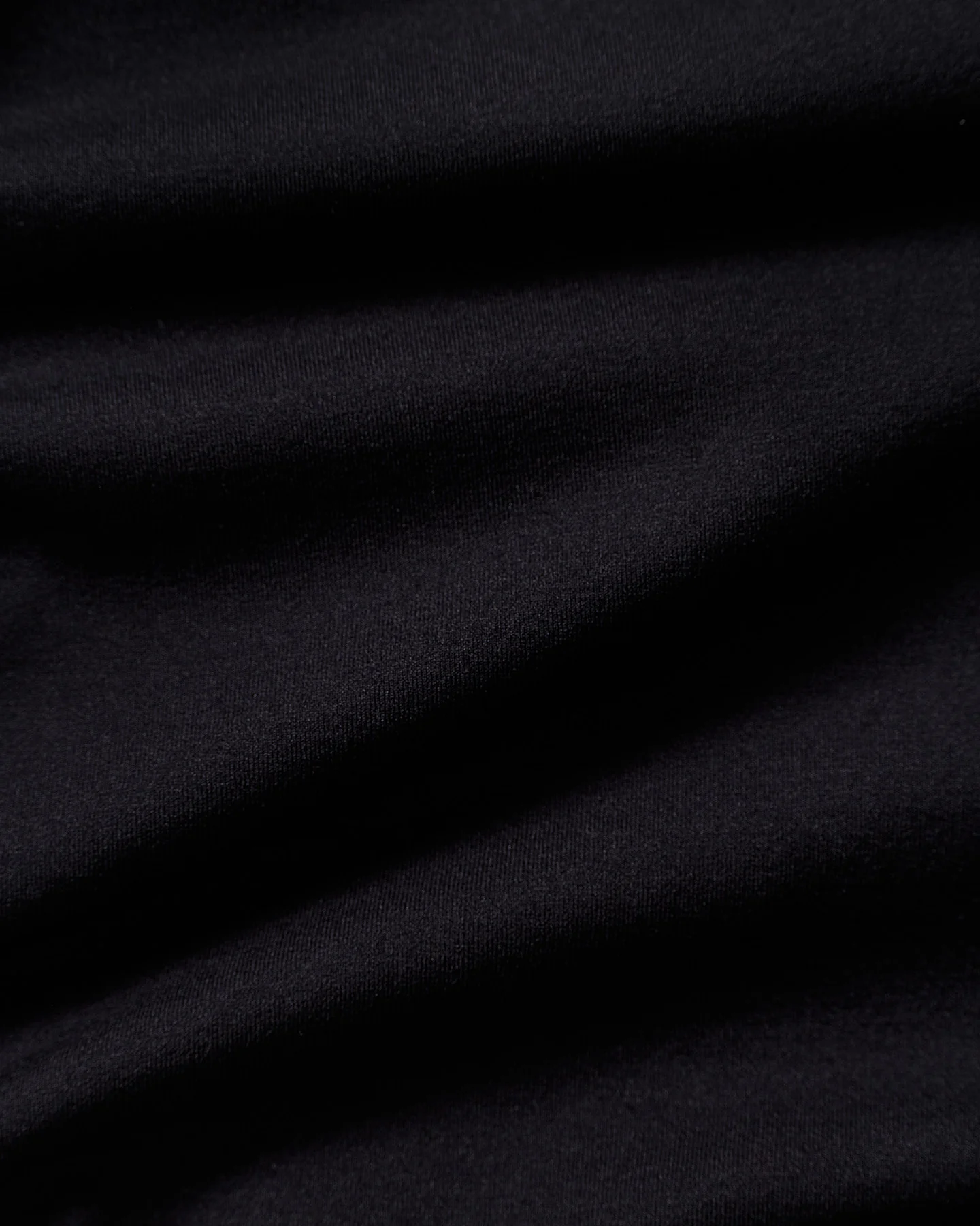 Define 2.0 Long Sleeve Built-In Bra Top | Black - Image 5