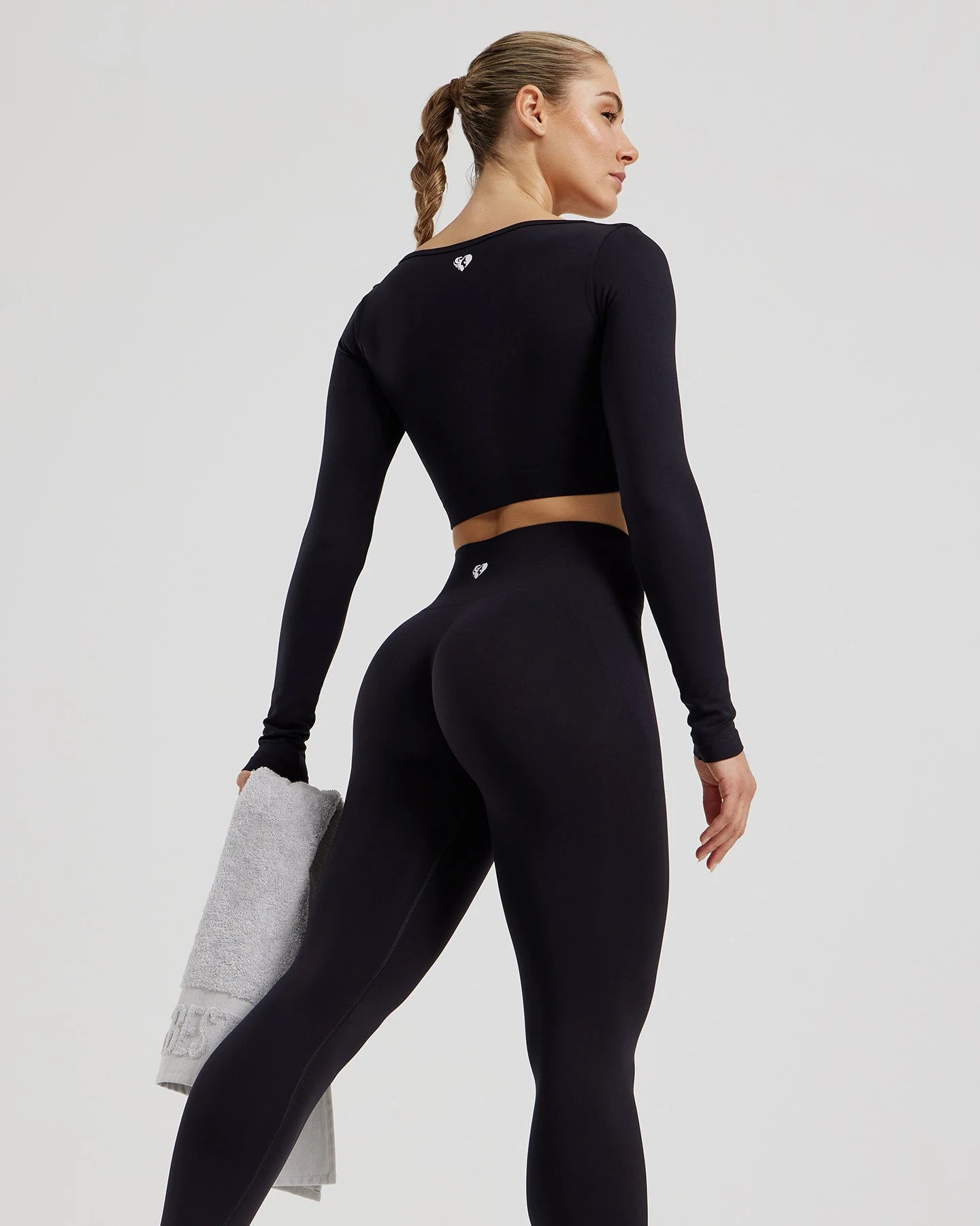 Define 2.0 Long Sleeve Built-In Bra Top | Black - Image 6