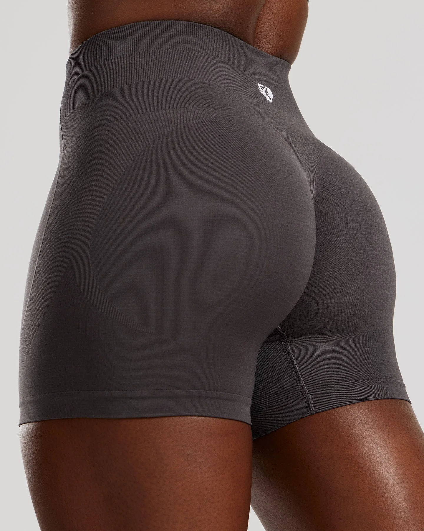 Define 2.0 High Waist Scrunch Shorts 4" | Graphite - Image 4