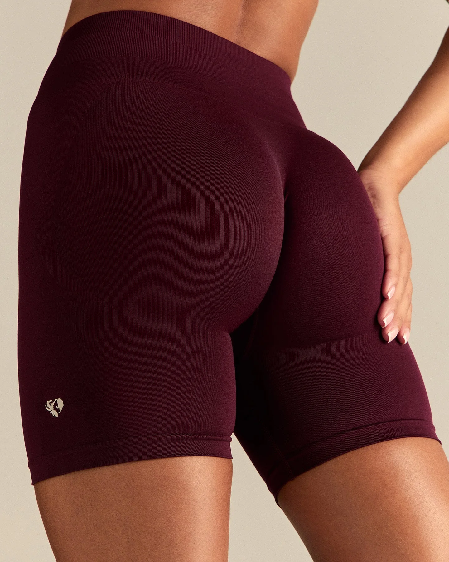 Define 2.0 High Waist Scrunch Shorts 6" | Merlot - Image 7