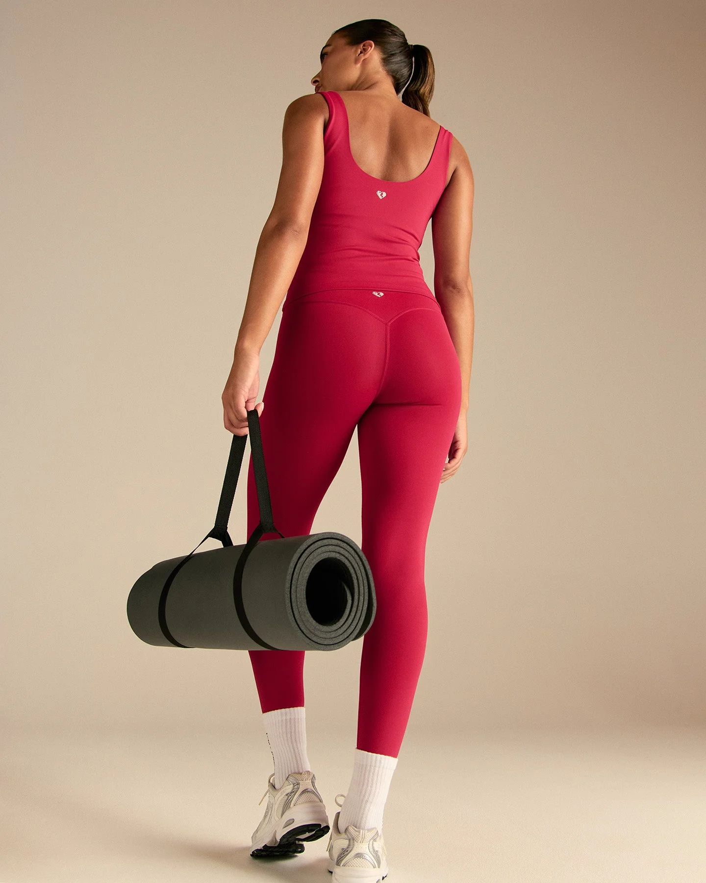 Essential Built-In Bra Scoop Back Tank | Strawberry Kiss - Image 2