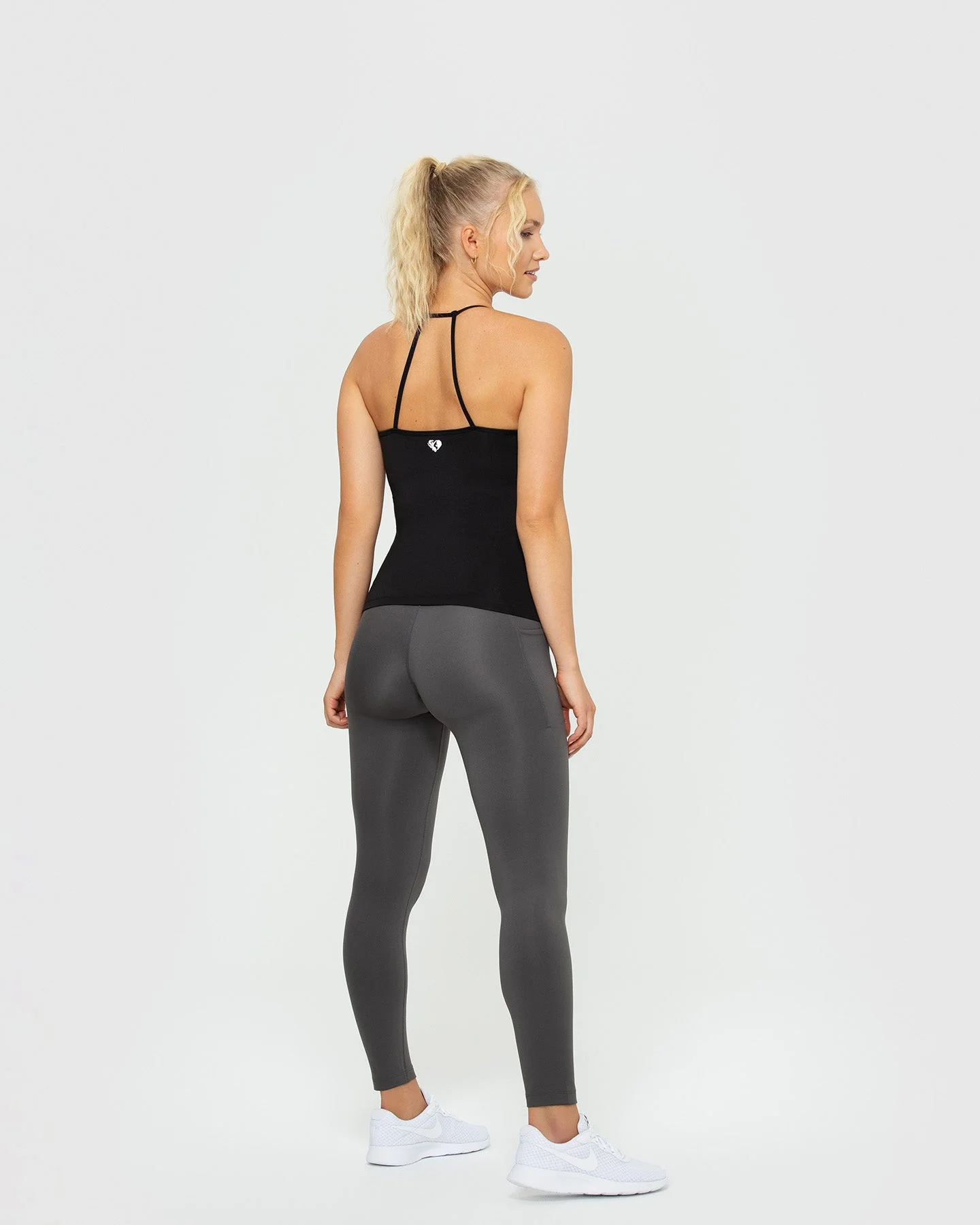 Essential Built-in Bra Tank | Black - Image 2
