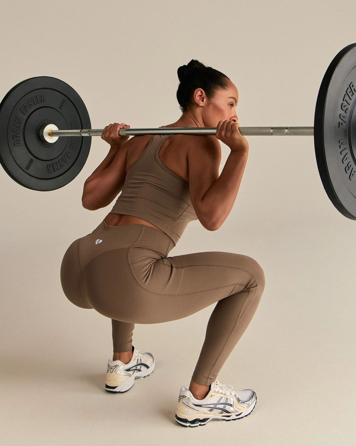 Essential High Waist Leggings with Pockets | Caribou - Image 2
