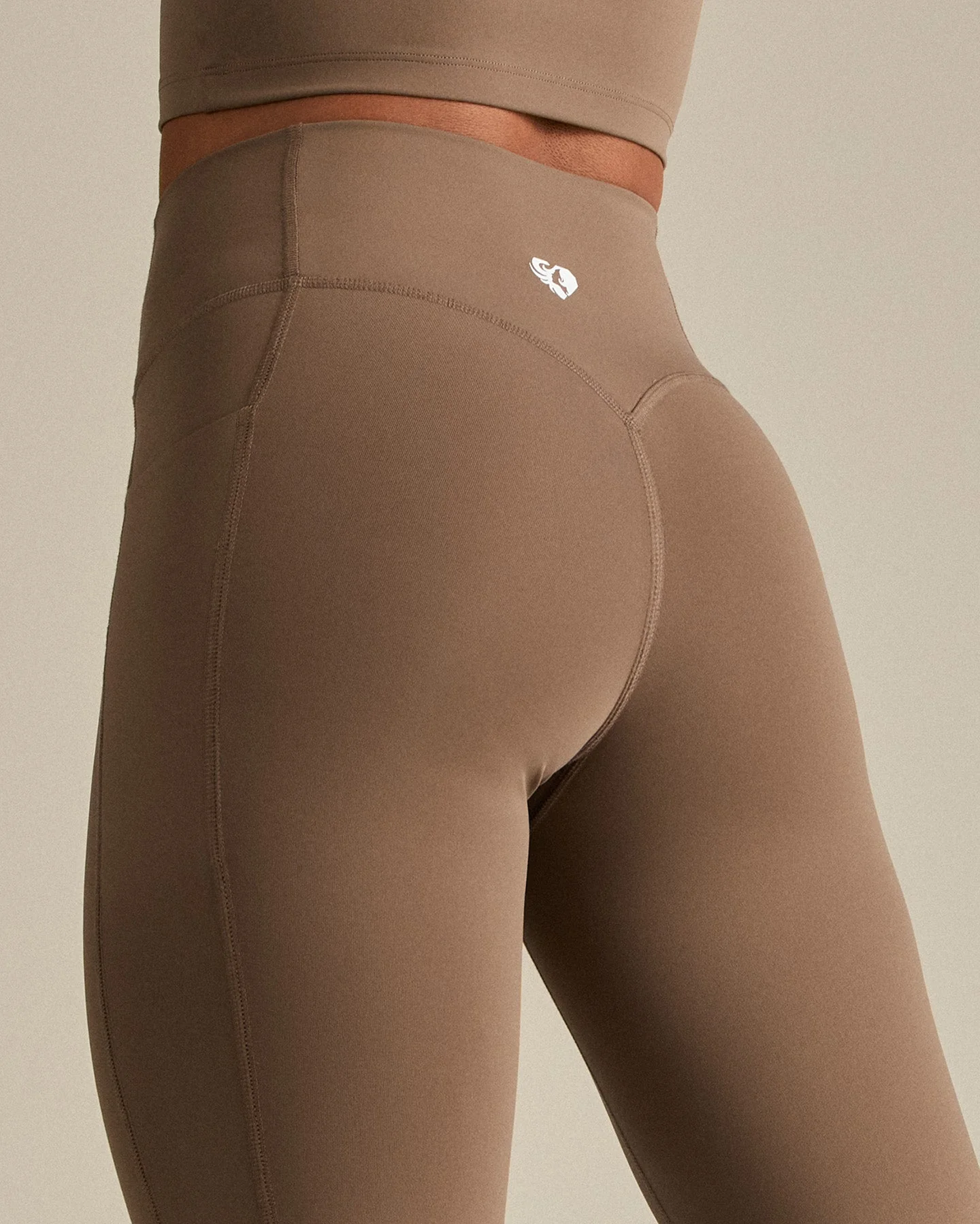 Essential High Waist Leggings with Pockets | Caribou - Image 8