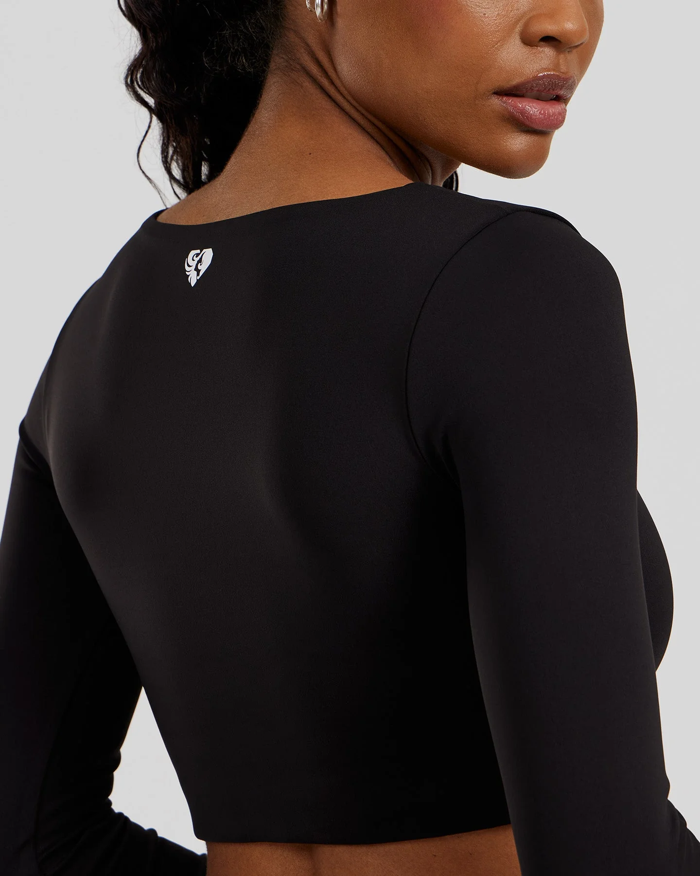 Essential Long Sleeve Built-In Bra Top | Black - Image 3
