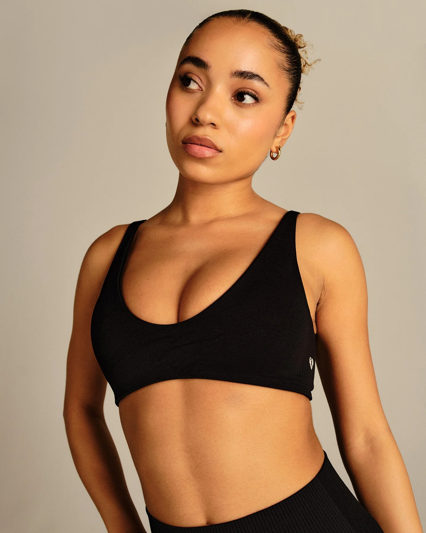 Power Reversible Twist Bra | Black - Image 3