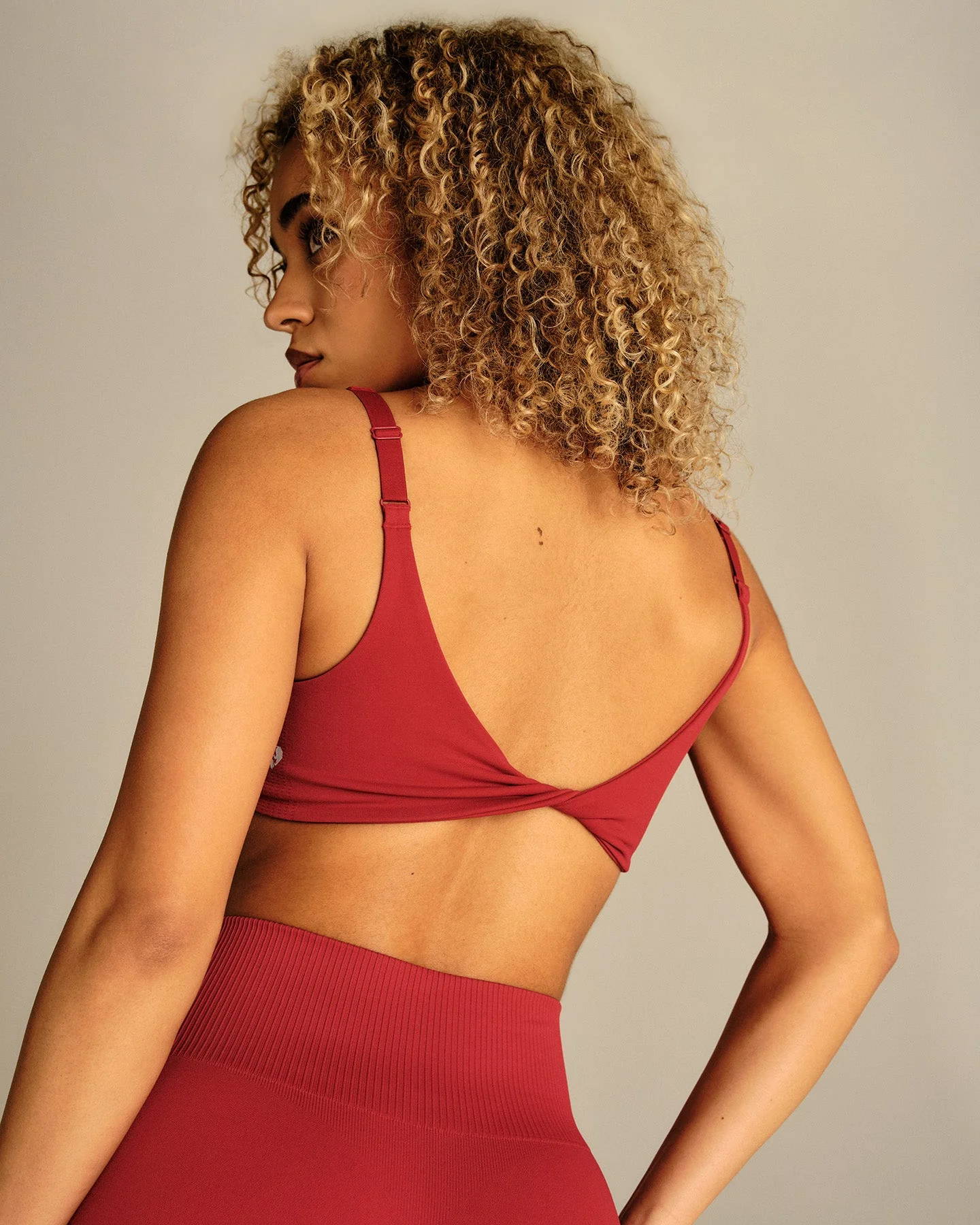 Power Reversible Twist Bra | True Red - Image 4