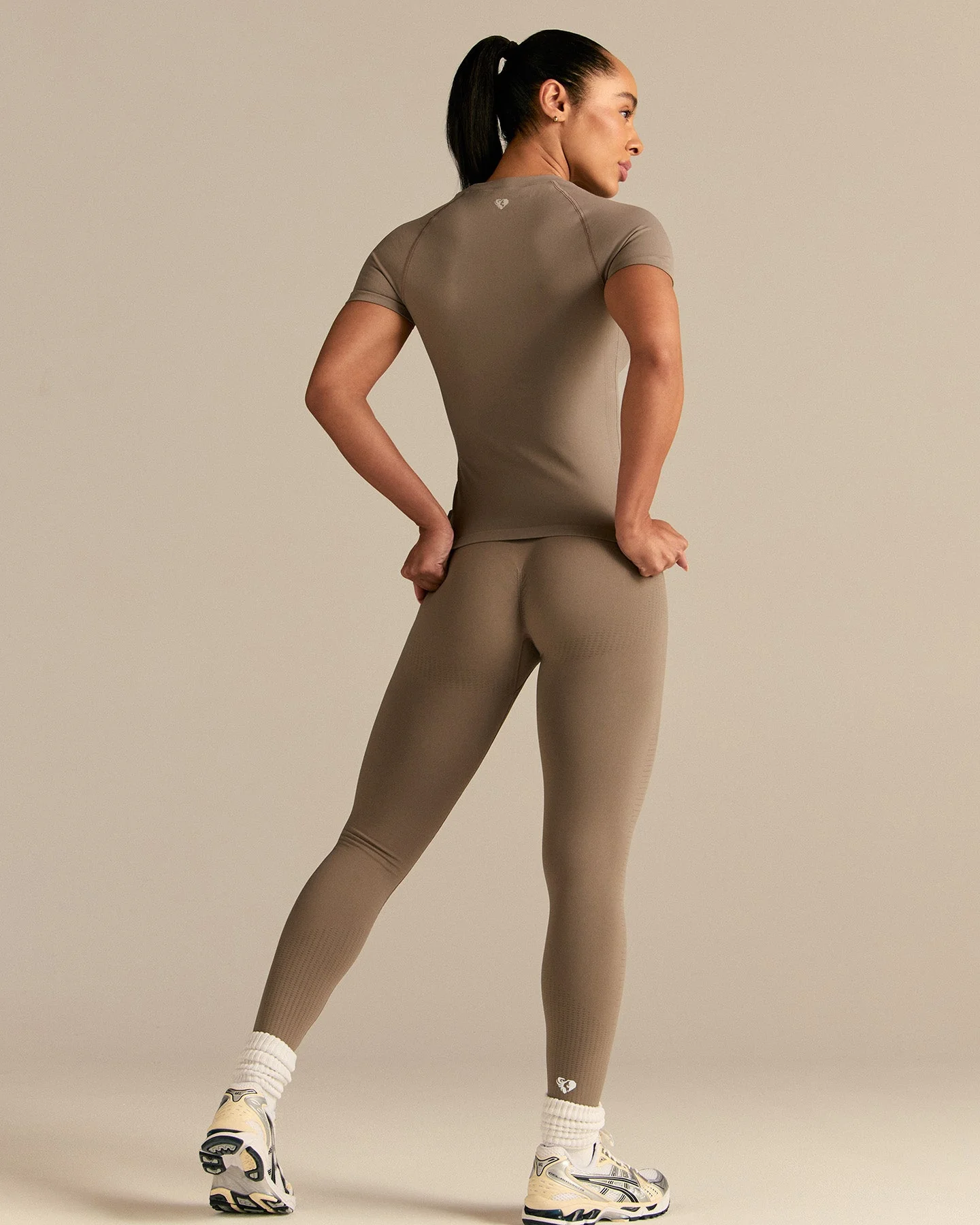 Power Short Sleeve Top | Taupe Grey - Image 4