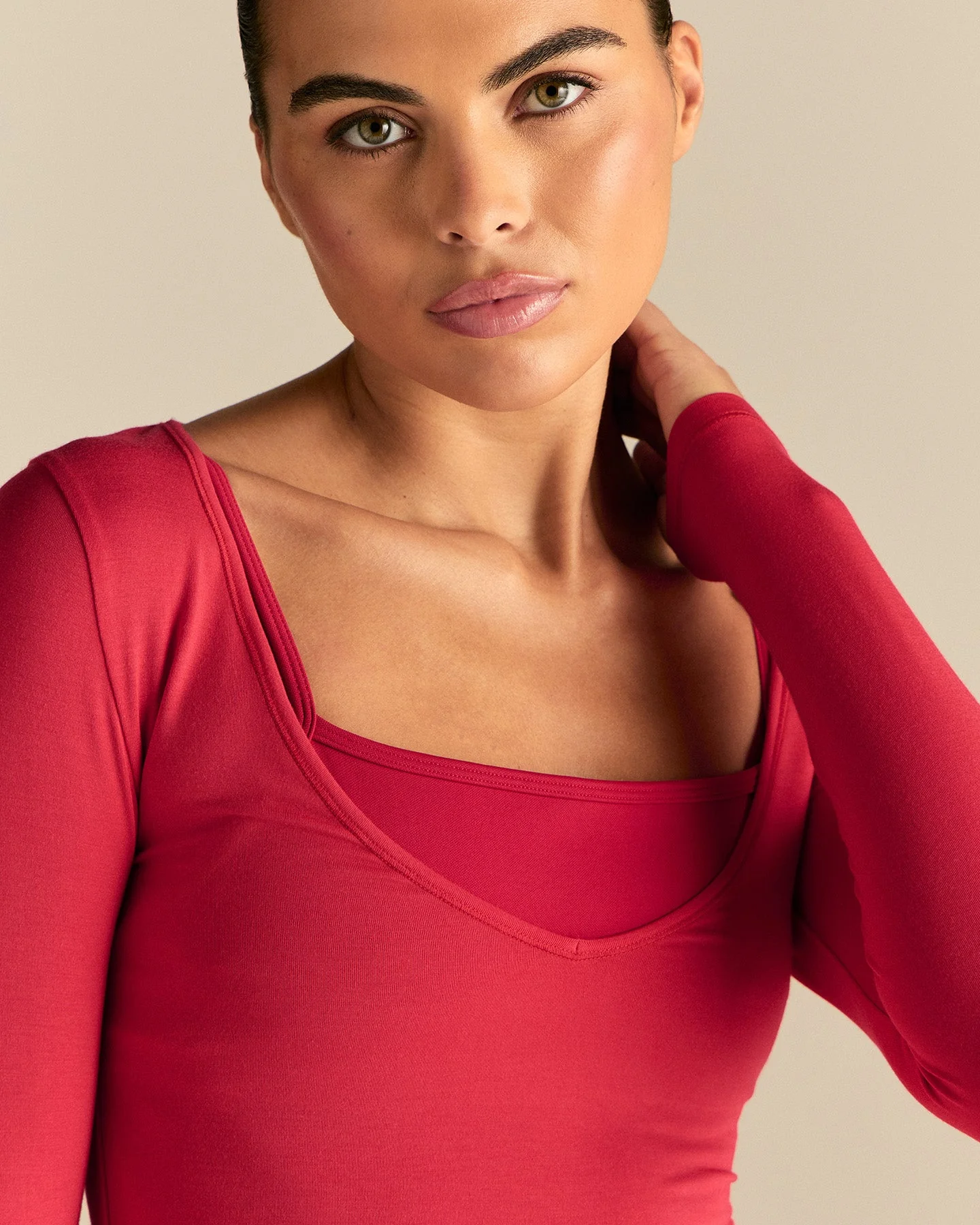 Smooth Contour Long Sleeve Reversible T-Shirt | Candy Apple - Image 6