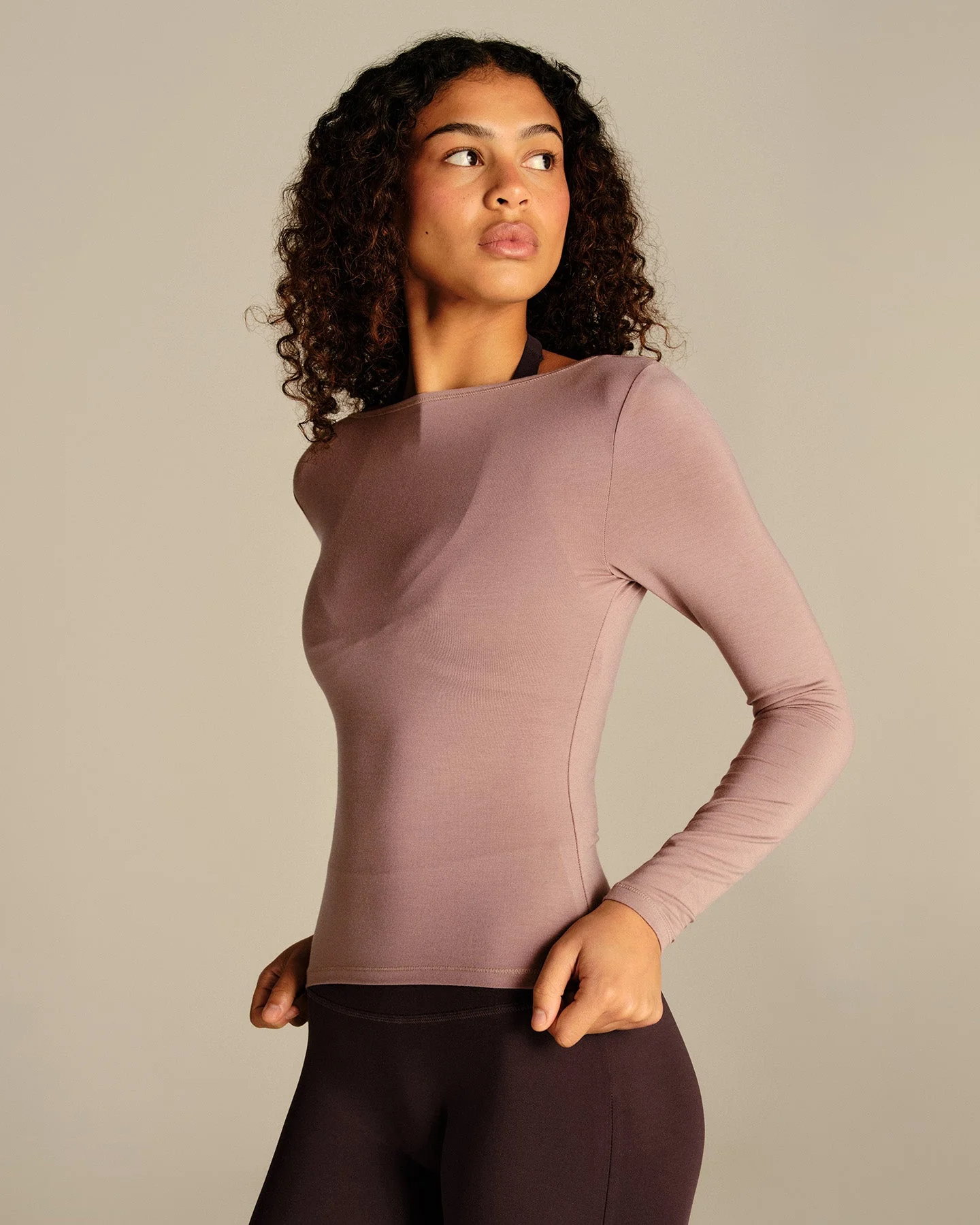 Smooth Contour Long Sleeve Reversible T-Shirt | Mauve Taupe - Image 4